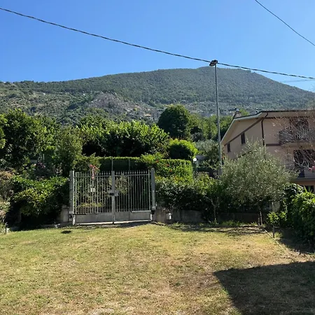 Casa Vacanze L'Amedeo Serrone Exterior photo