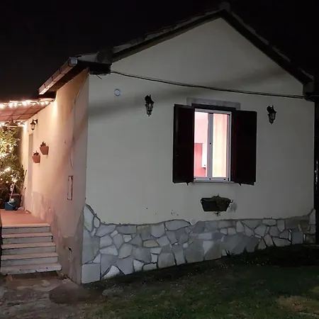 Casa Vacanze L'Amedeo Serrone Exterior photo